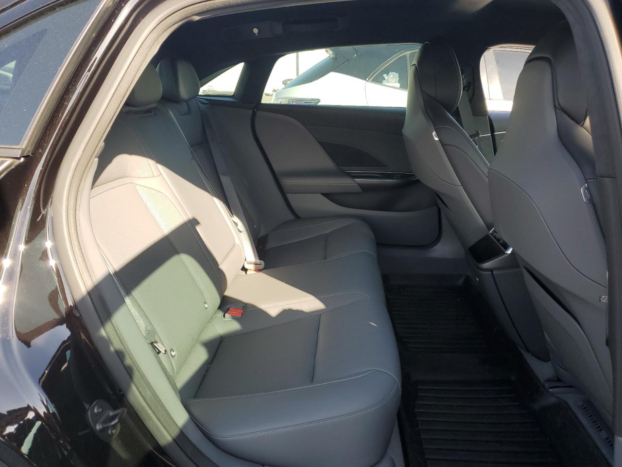 Lot #3308272163 2023 LUCID MOTORS AIR PURE