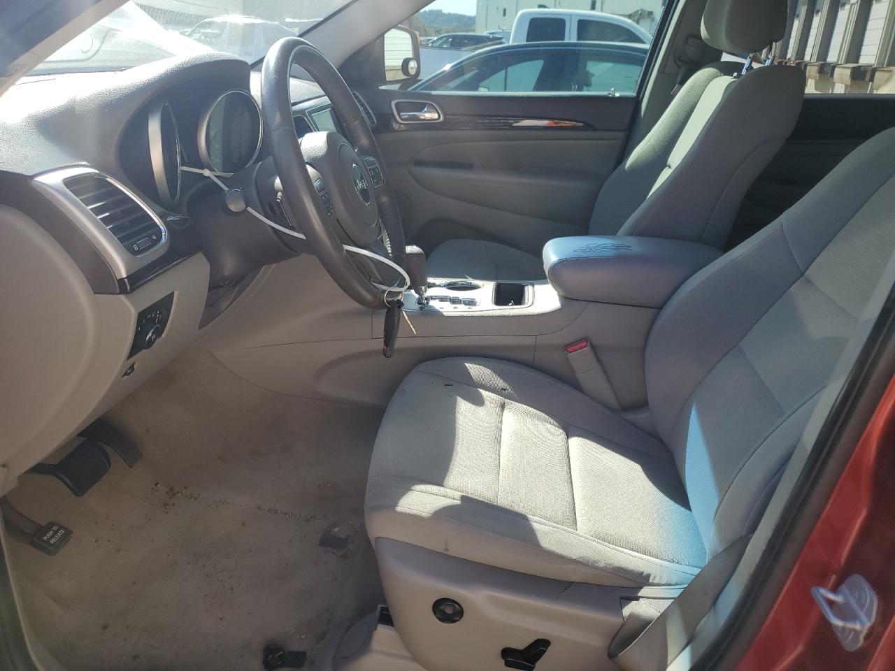 JEEP GRAND CHEROKEE LAREDO