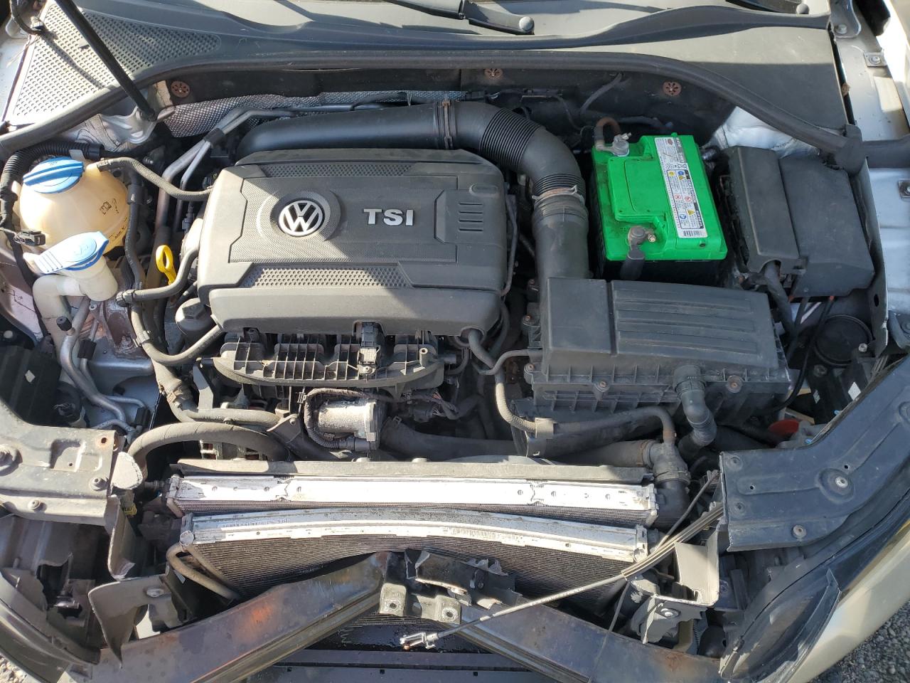 VOLKSWAGEN PASSAT SE