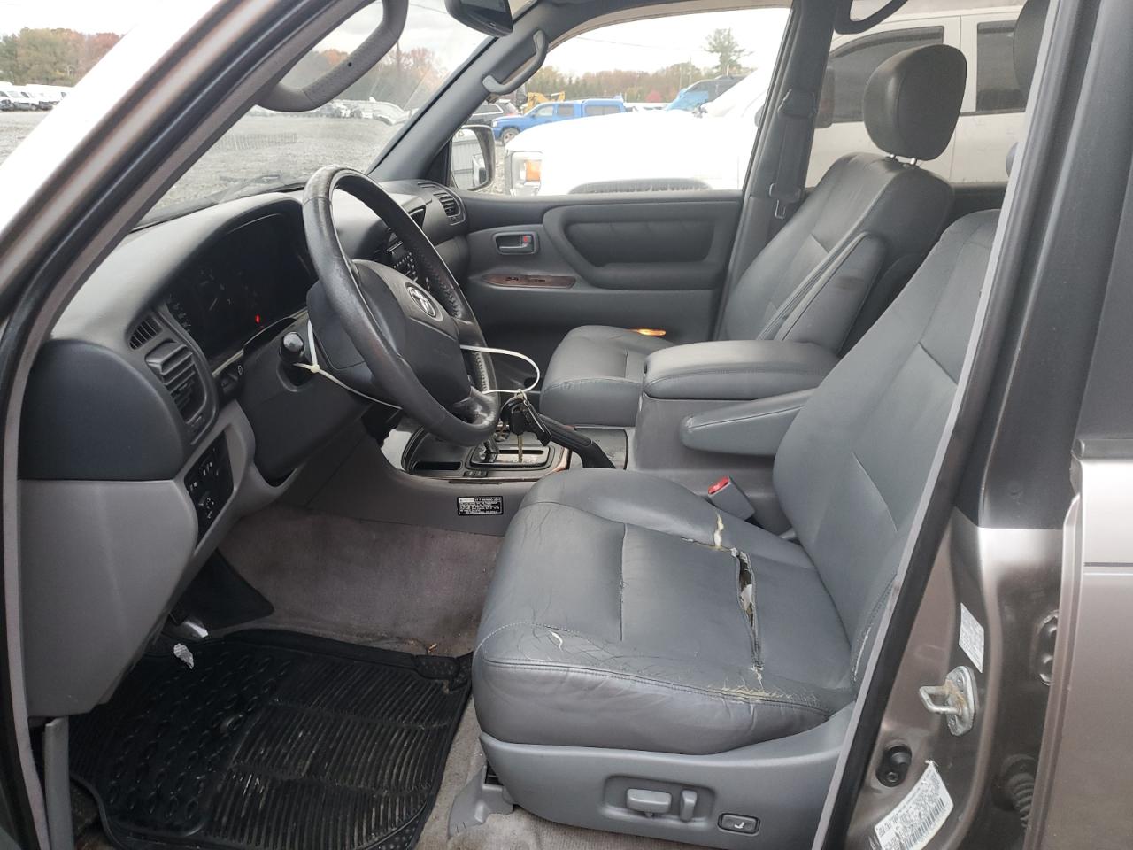 Lot #3278630938 2001 TOYOTA LAND CRUIS