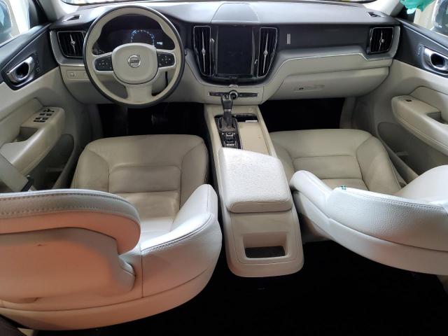 2018 VOLVO XC60 T5 MO YV4102RK4J1070470