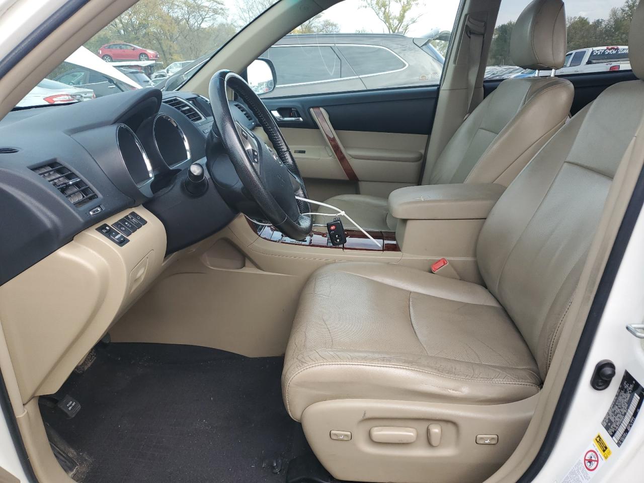 TOYOTA HIGHLANDER LIMITED