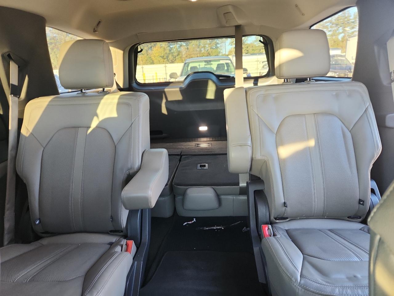 FORD EXPEDITION LIMITED