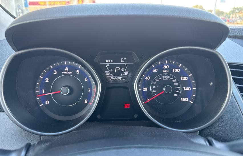 2015 HYUN ELANTRA SE - 5NPDH4AE2FH614166