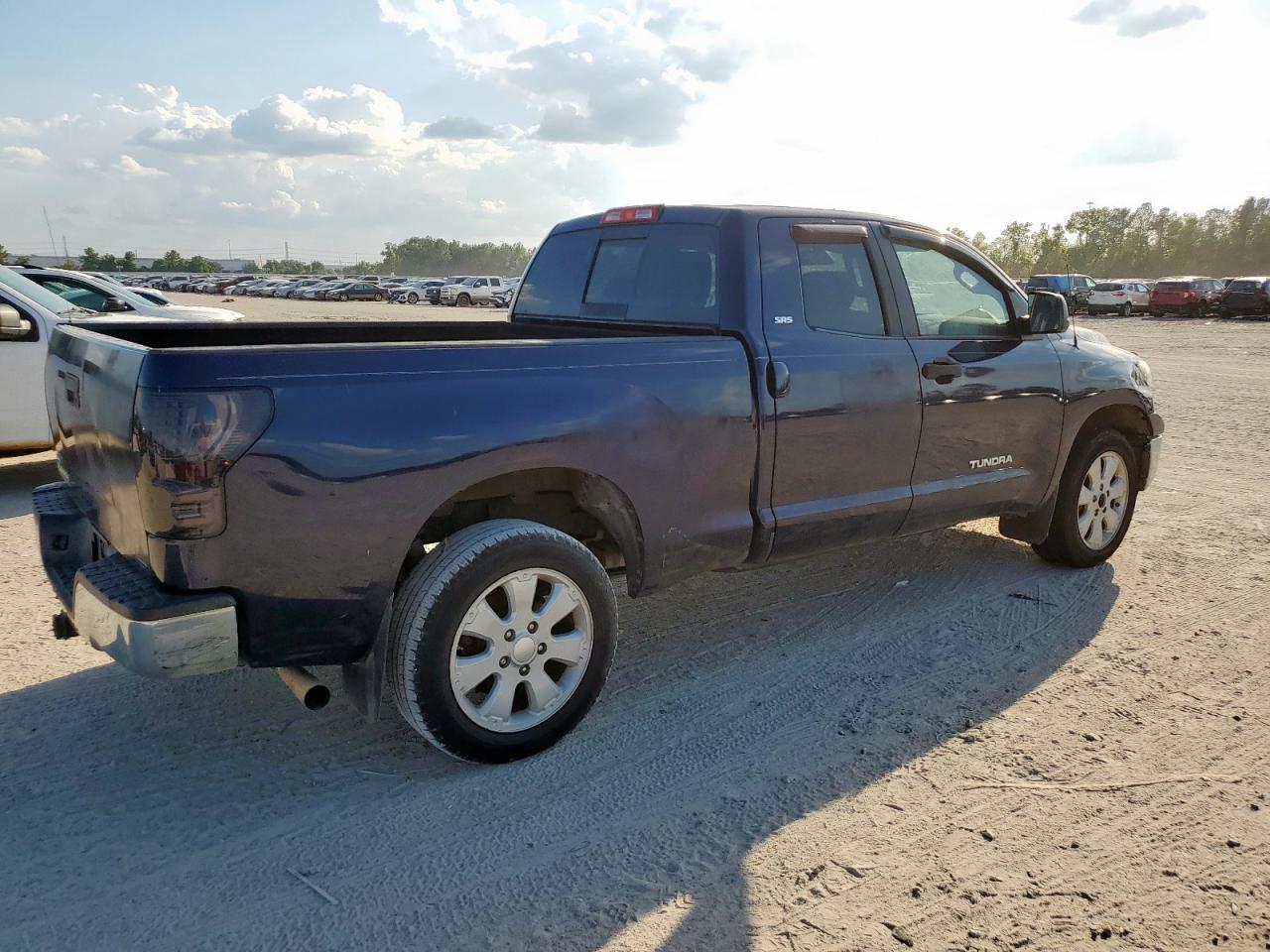 TOYOTA TUNDRA DOUBLE CAB SR5