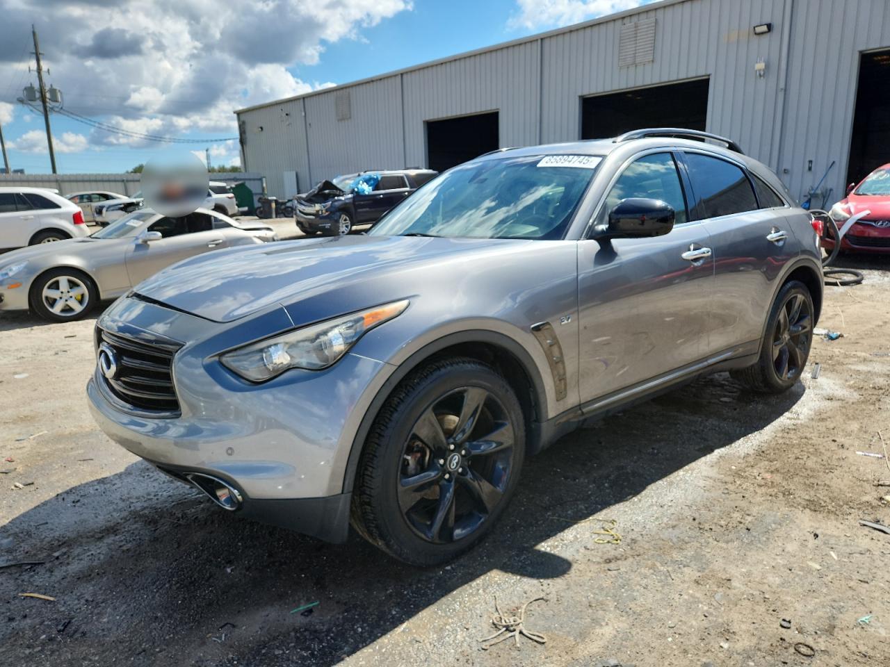 INFINITI QX70