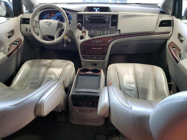 2011 TOYOTA SIENNA XLE - 5TDYK3DC7BS011581