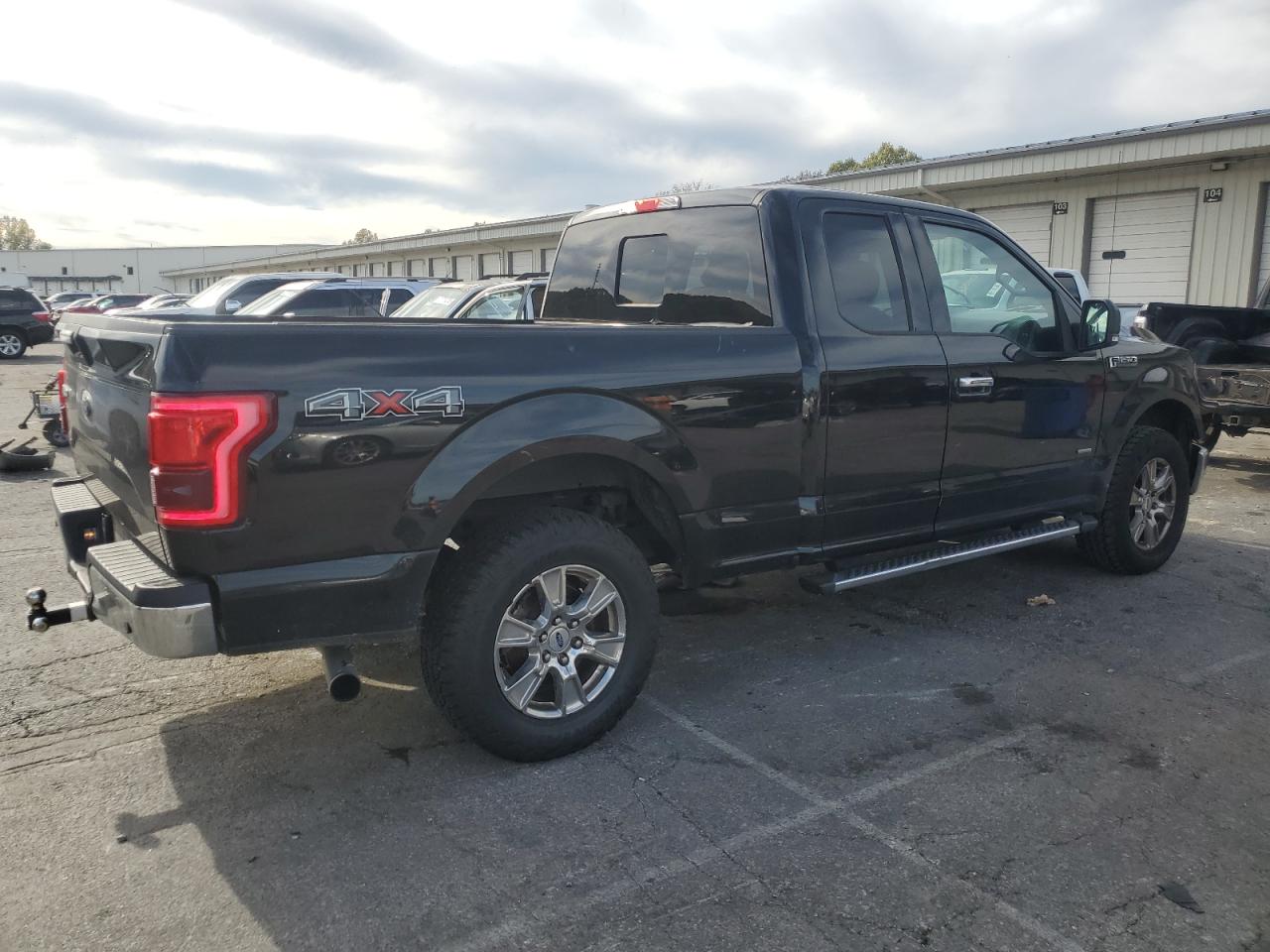 FORD F-150 SUPER CAB