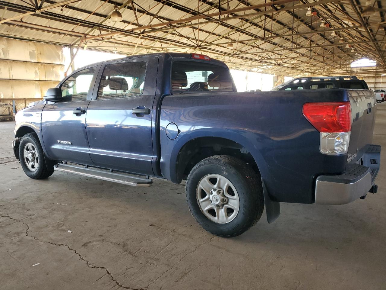 TOYOTA TUNDRA CREWMAX SR5