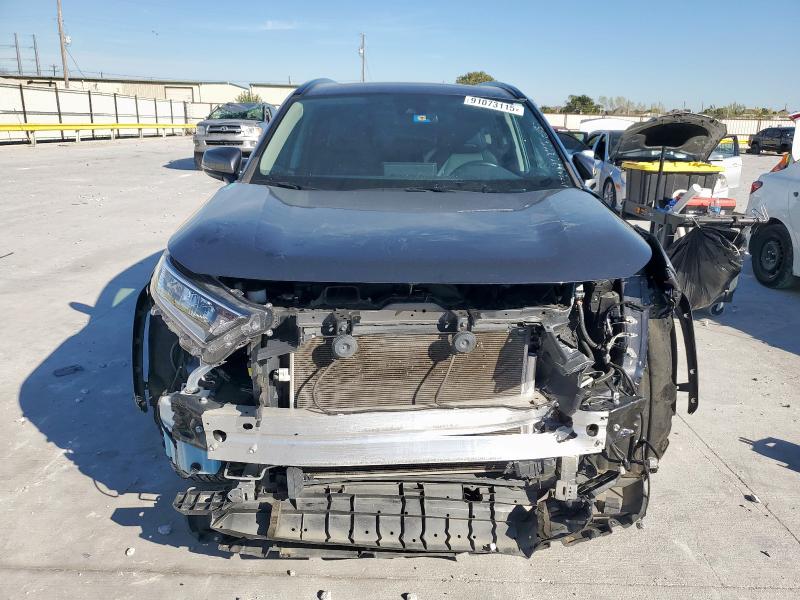 2021 TOYOTA RAV4 XLE P #3301948429