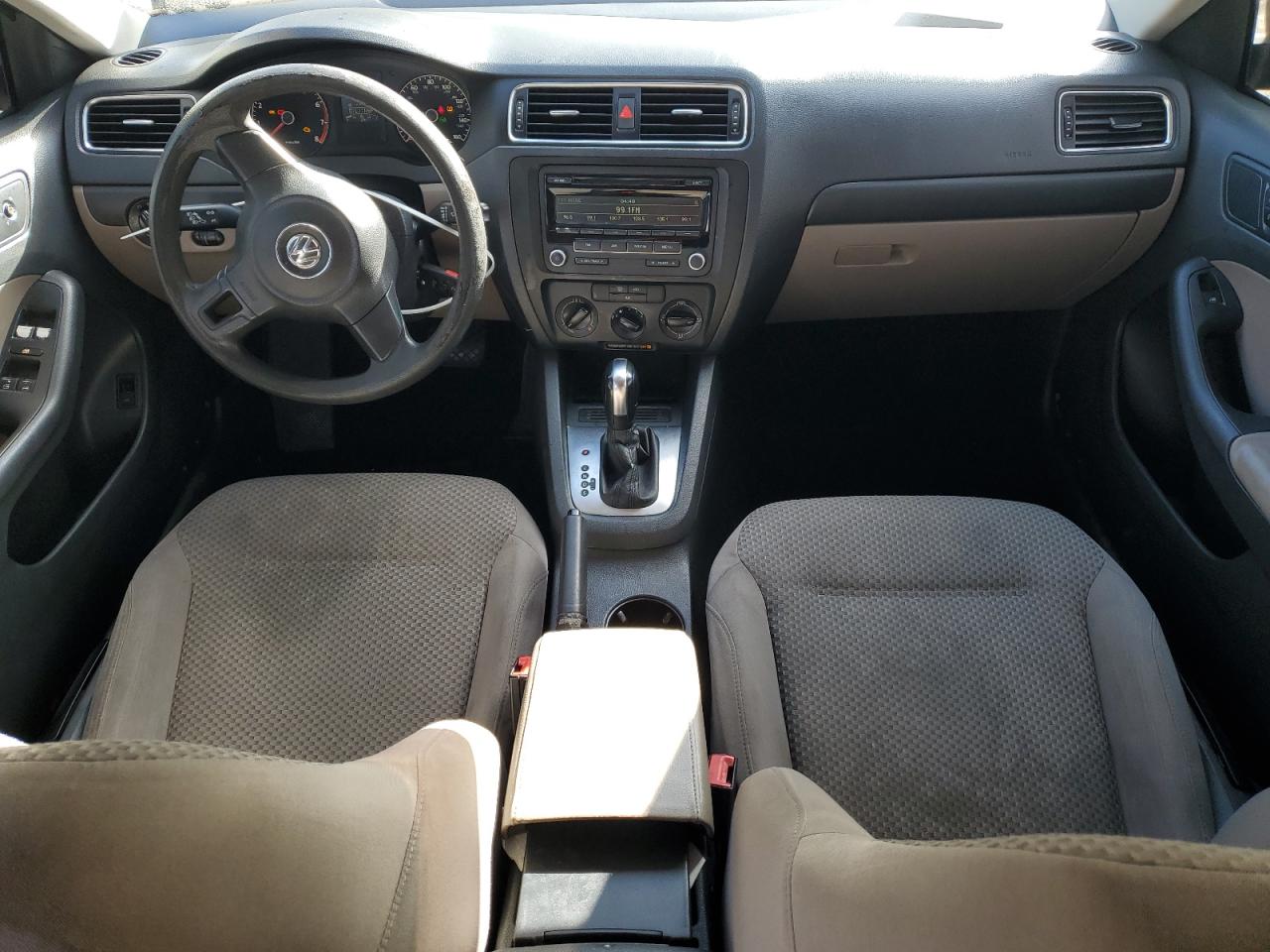 VOLKSWAGEN JETTA BASE