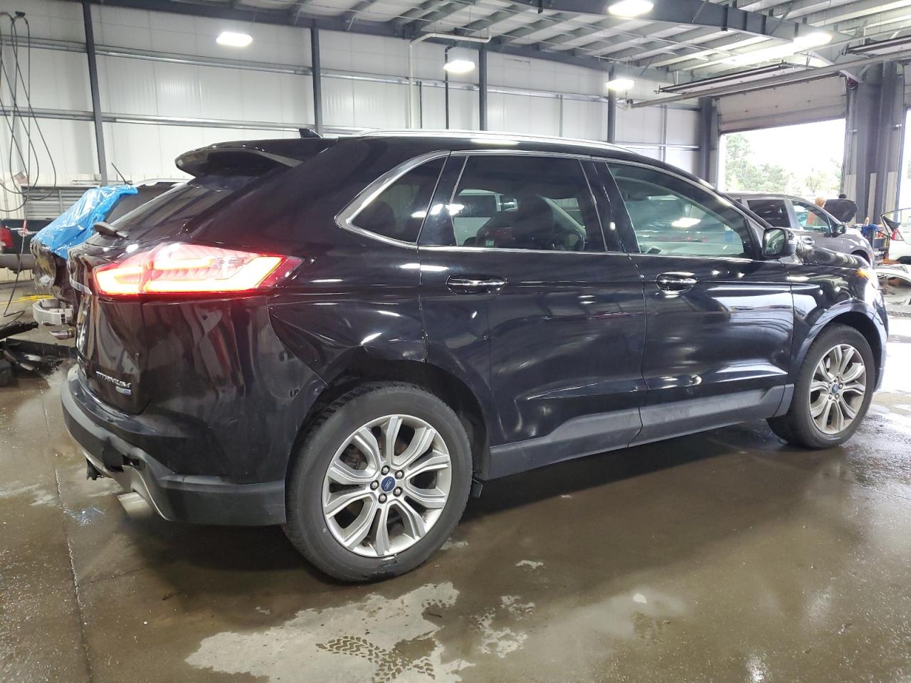 FORD EDGE TITANIUM