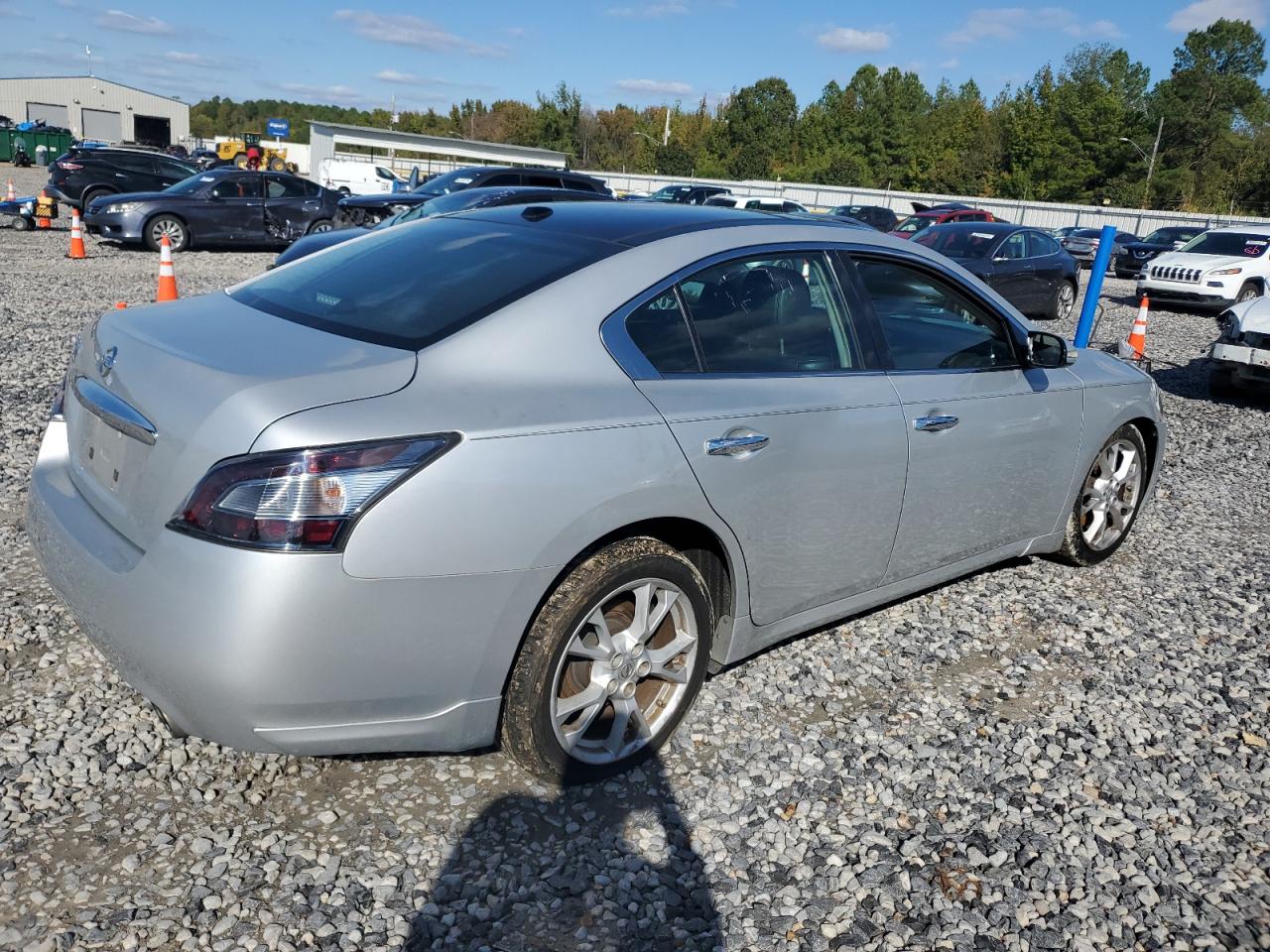 NISSAN MAXIMA S