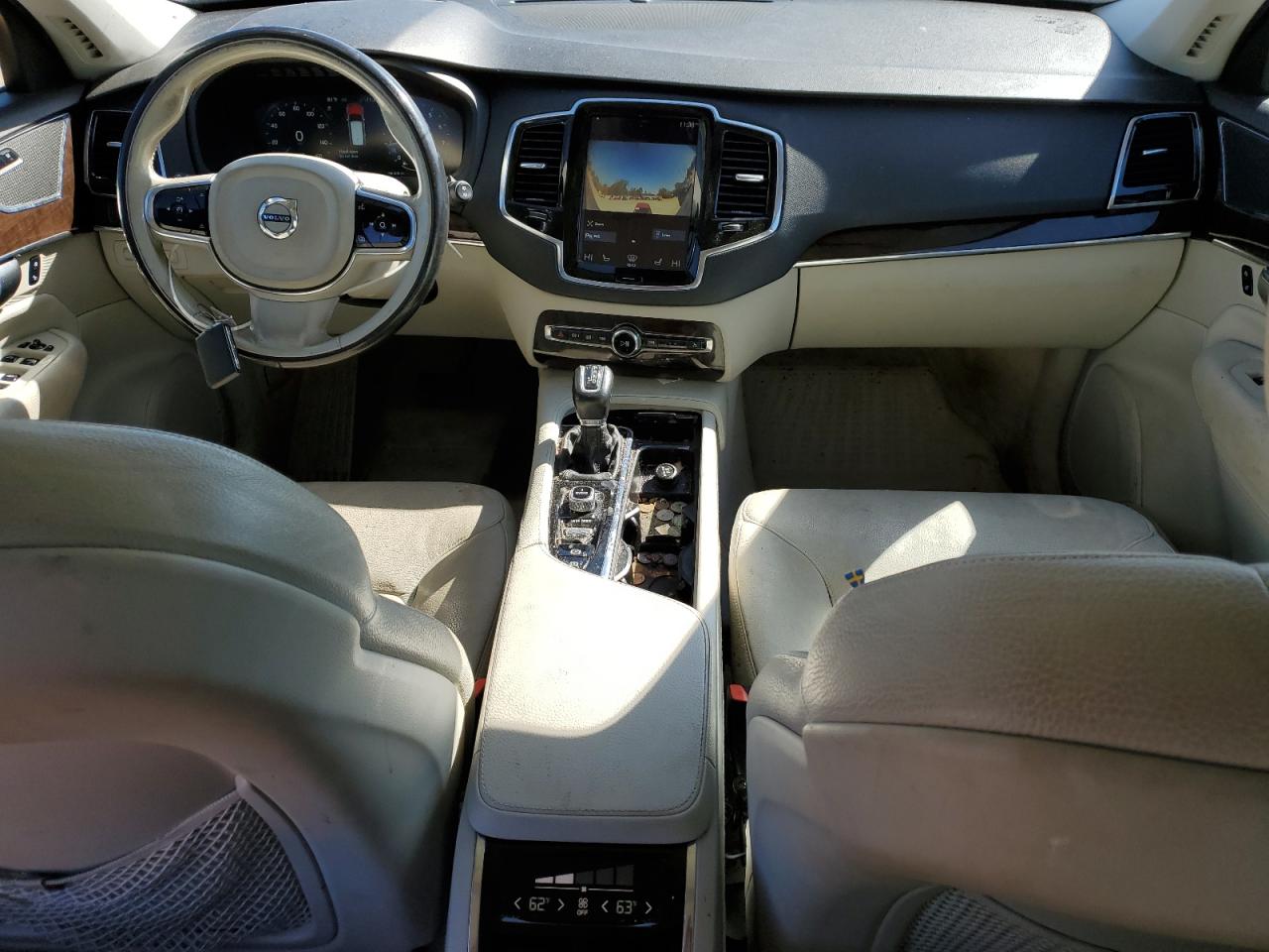 VOLVO XC90 T6