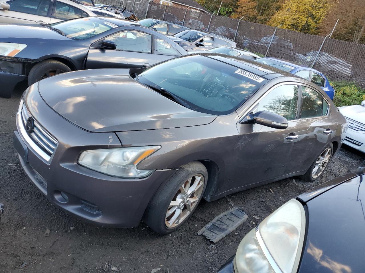 NISSAN MAXIMA S