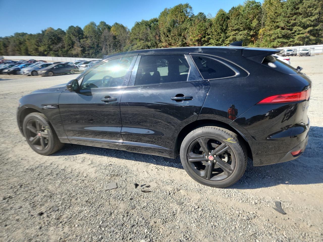 JAGUAR F-PACE R - SPORT