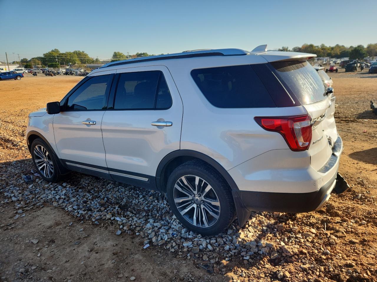 FORD EXPLORER PLATINUM