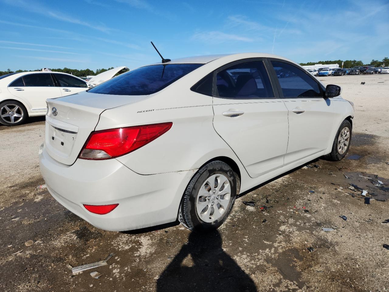 HYUNDAI ACCENT SE