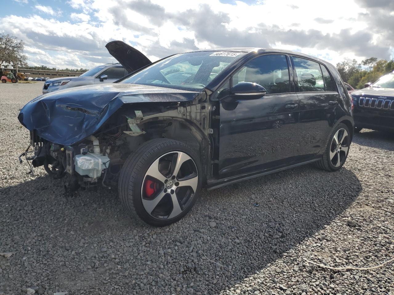 VOLKSWAGEN GOLF GTI S