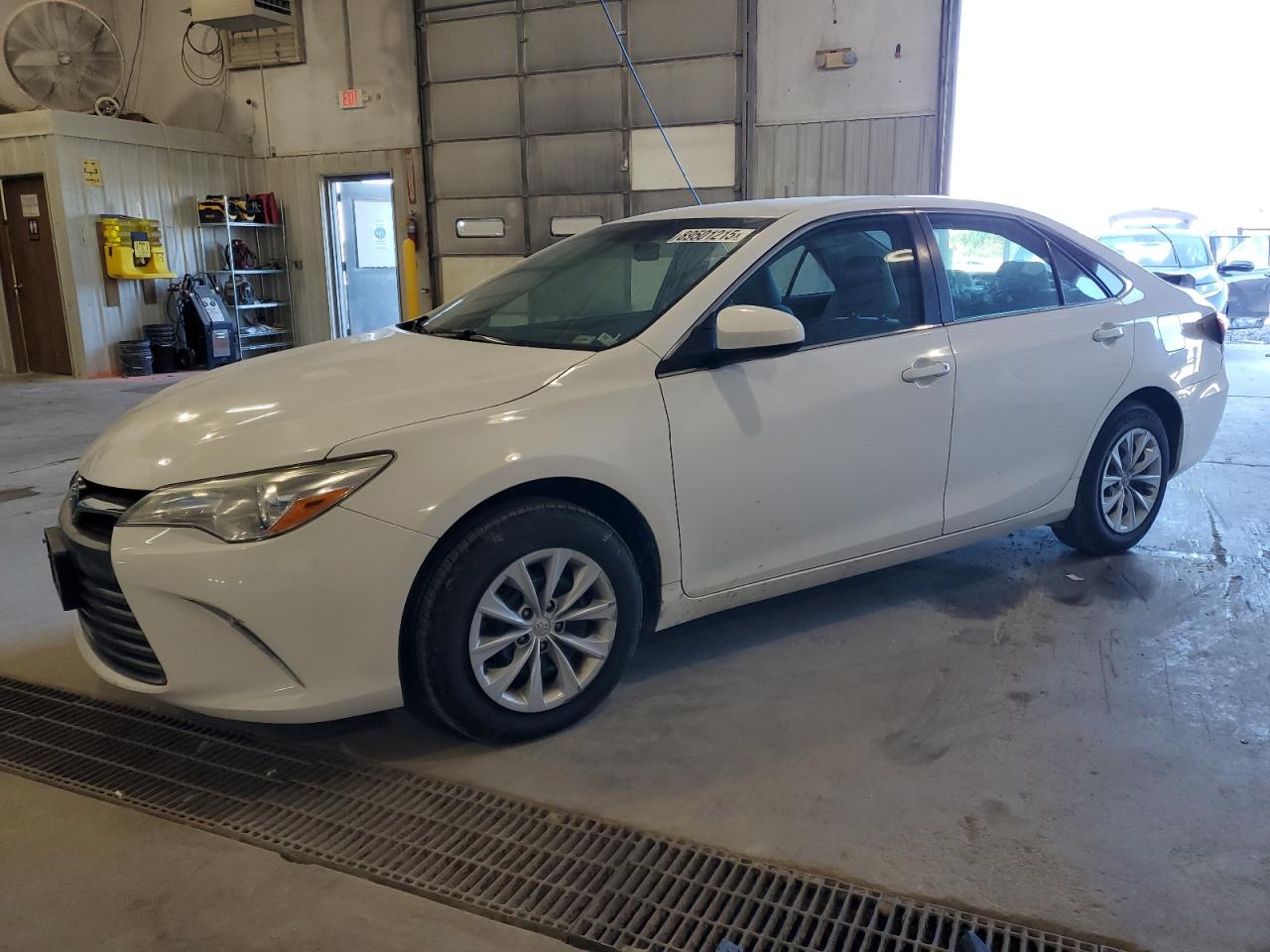 Lot #3287517993 2017 TOYOTA CAMRY LE