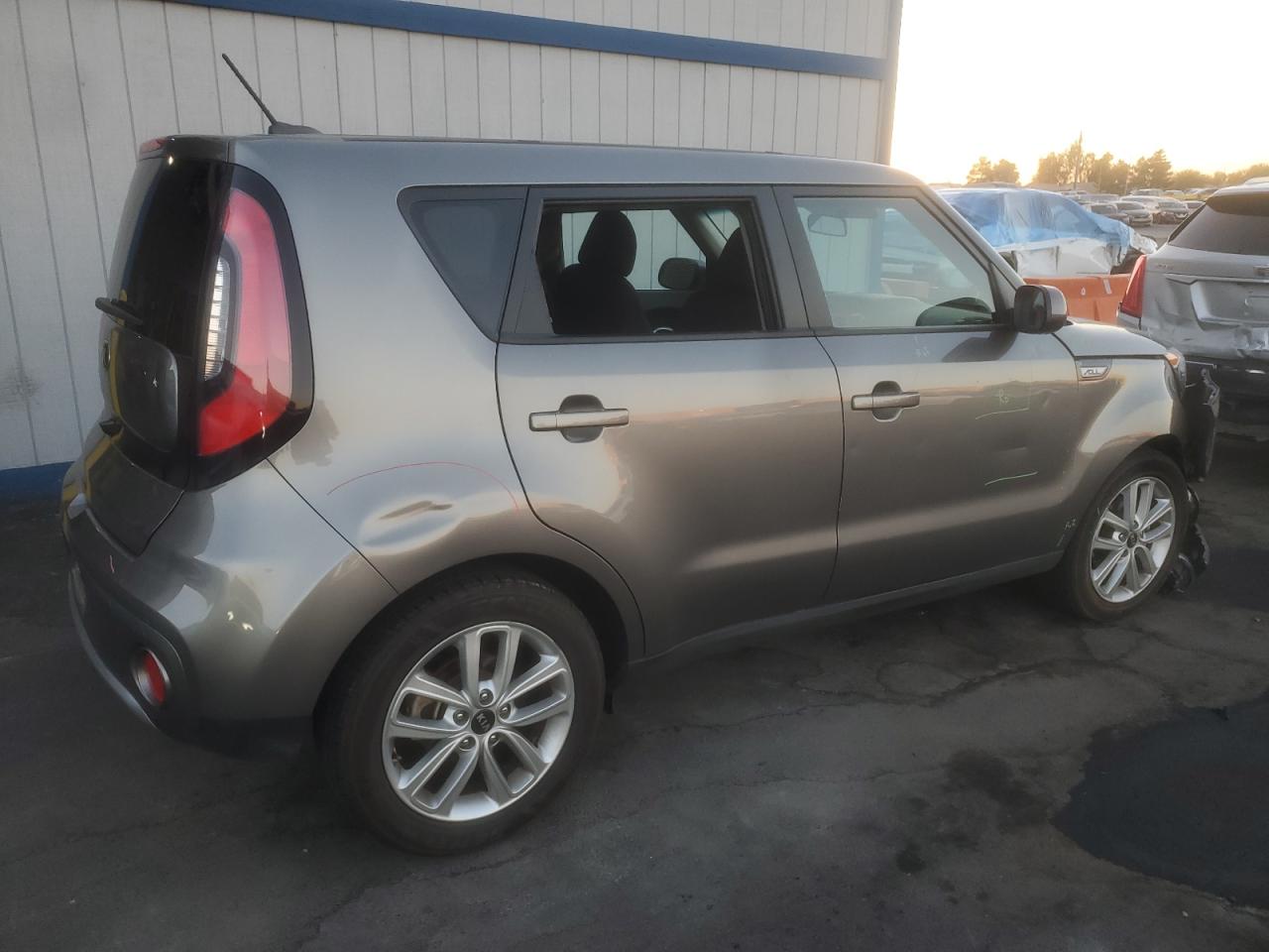 KIA SOUL +