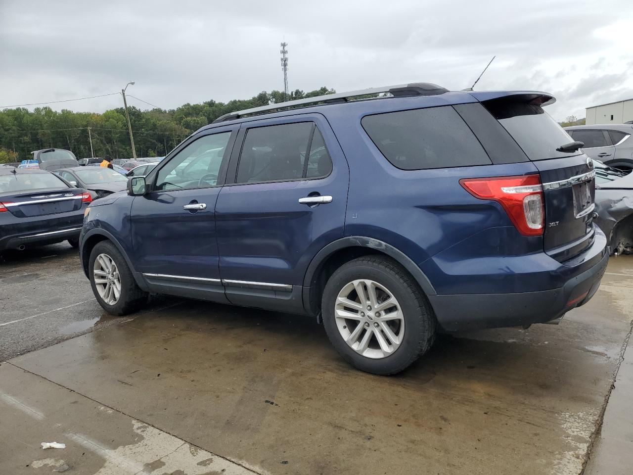 FORD EXPLORER XLT