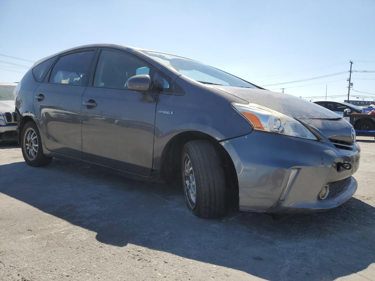 TOYOTA PRIUS V