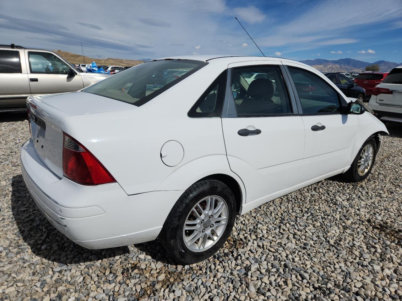 Lot #3280719572 2007 FORD FOCUS ZX4