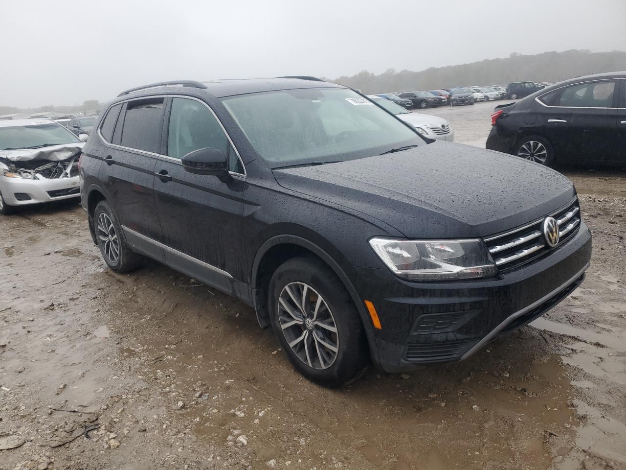 VOLKSWAGEN TIGUAN SE