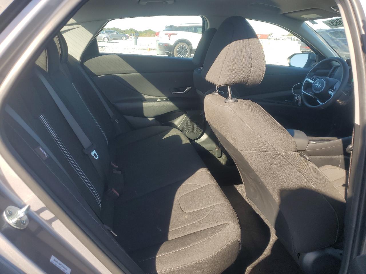 HYUNDAI ELANTRA BLUE