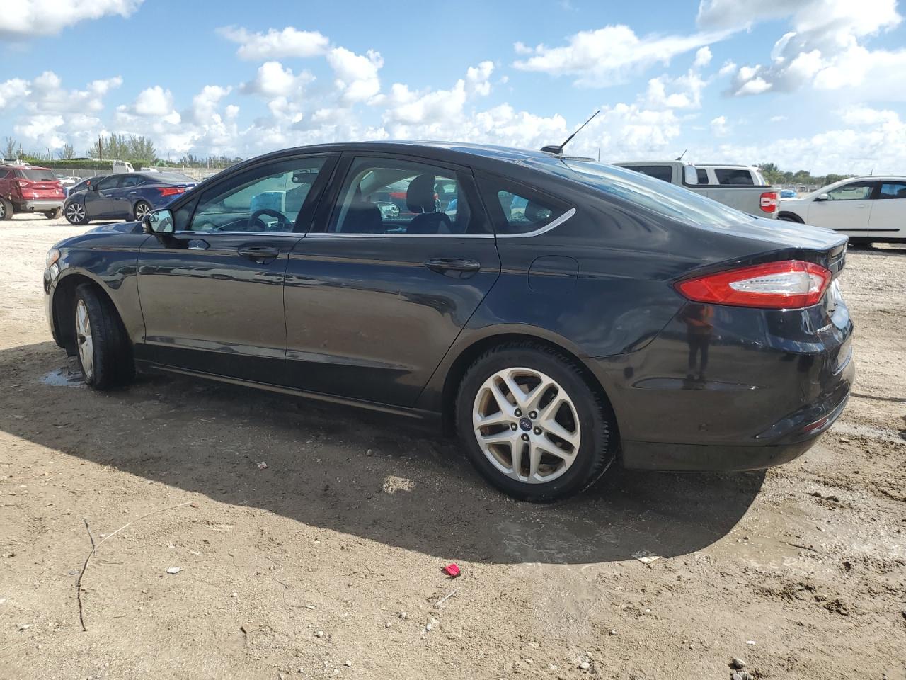 FORD FUSION SE
