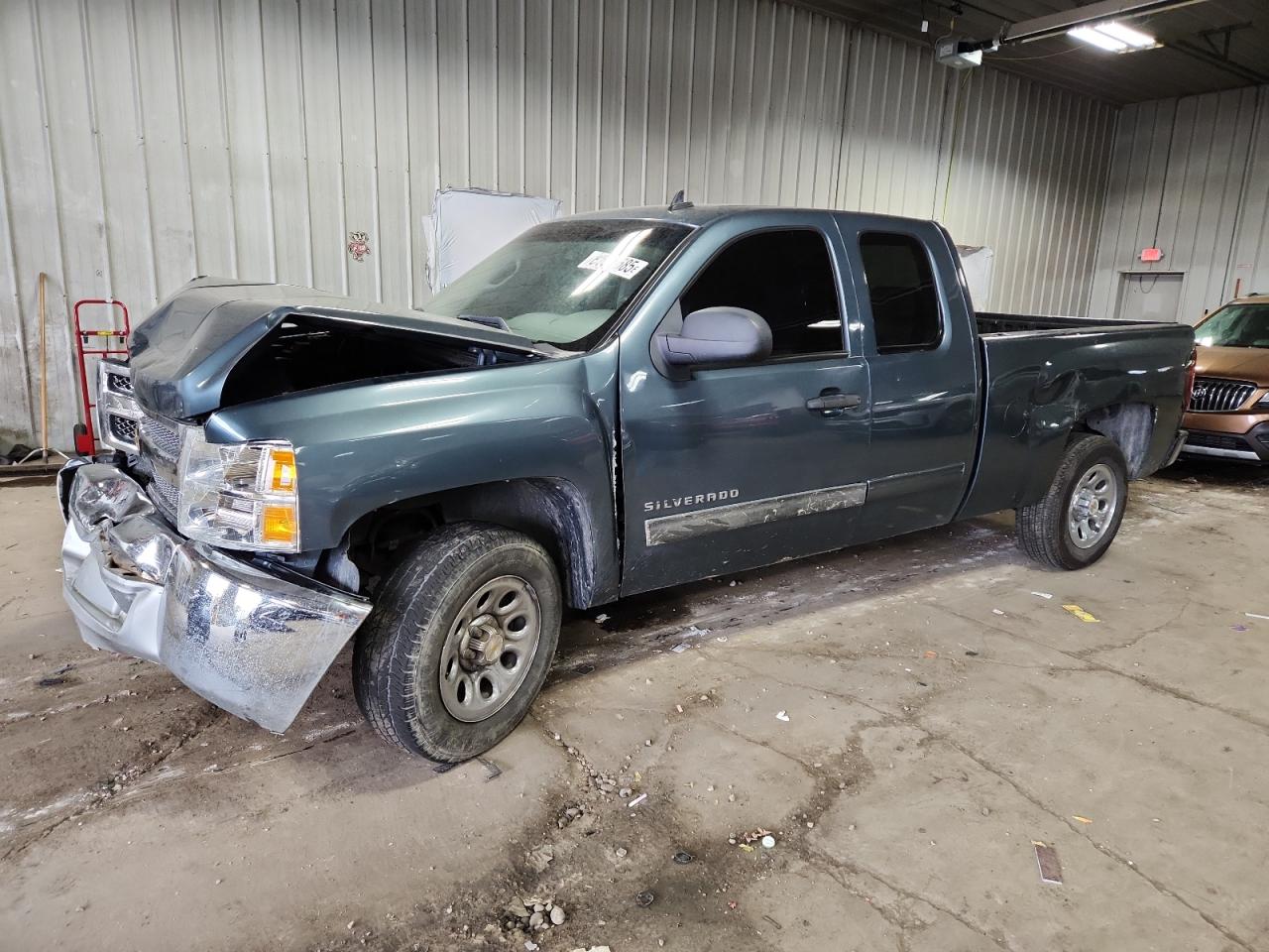  Salvage Chevrolet Silverado