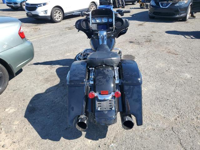 2022 HARLEY-DAVIDSON FLHX 1HD1KBC15NB672208