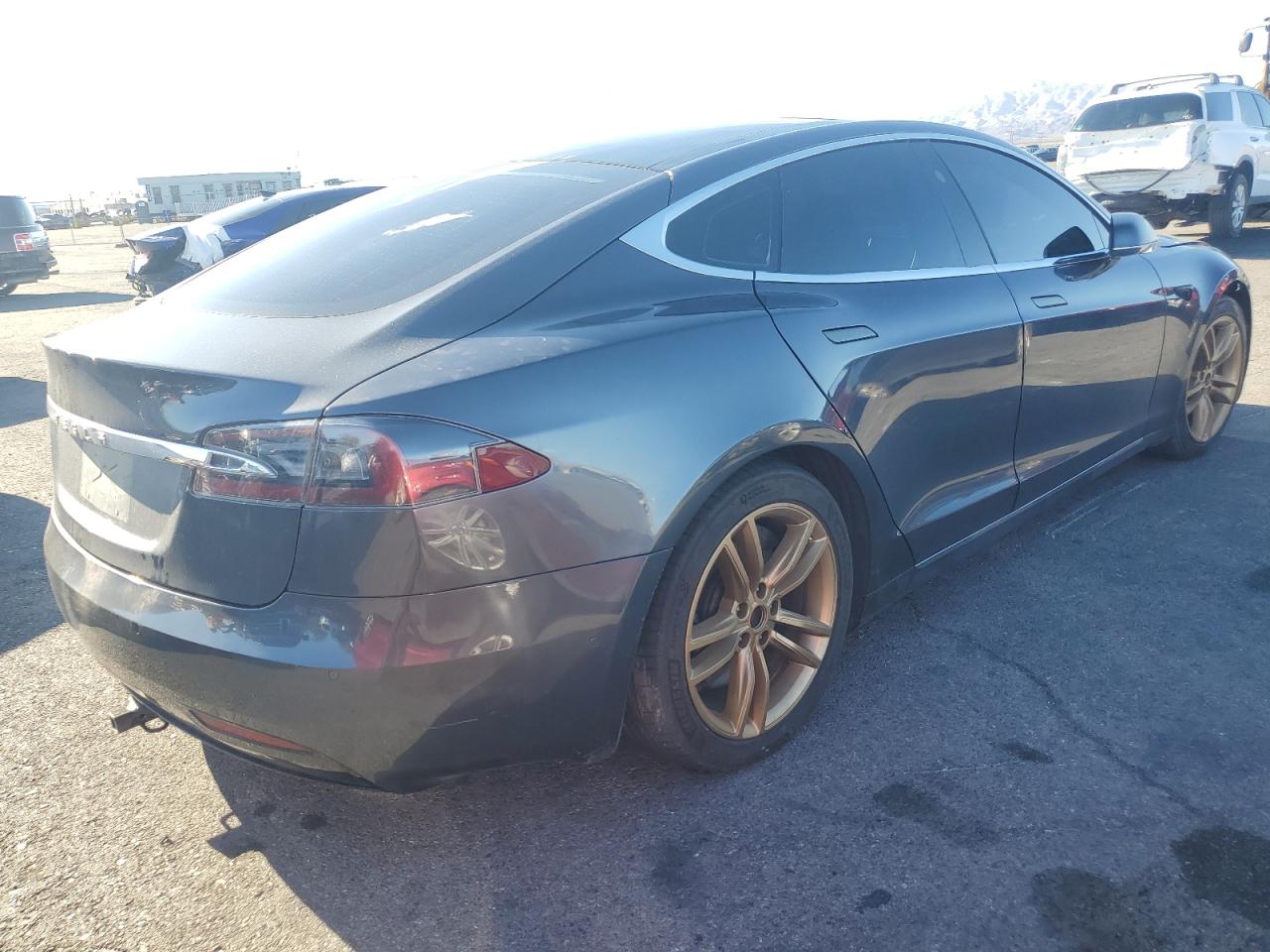 TESLA MODEL S