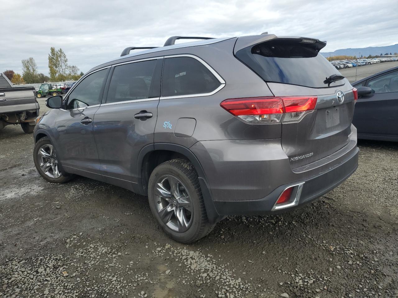 TOYOTA HIGHLANDER LIMITED