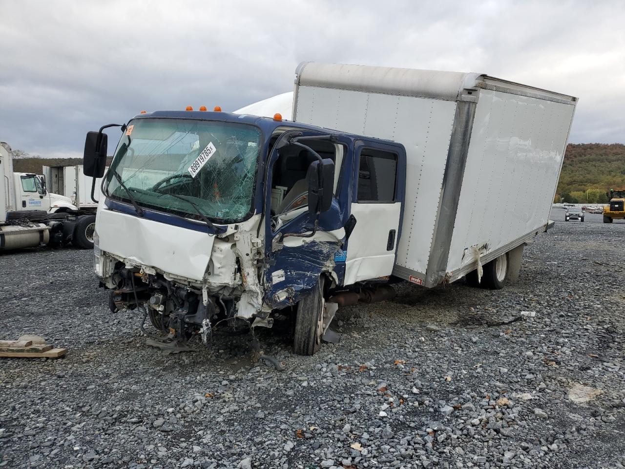 Lot #3270725864 2019 ISUZU NPR HD