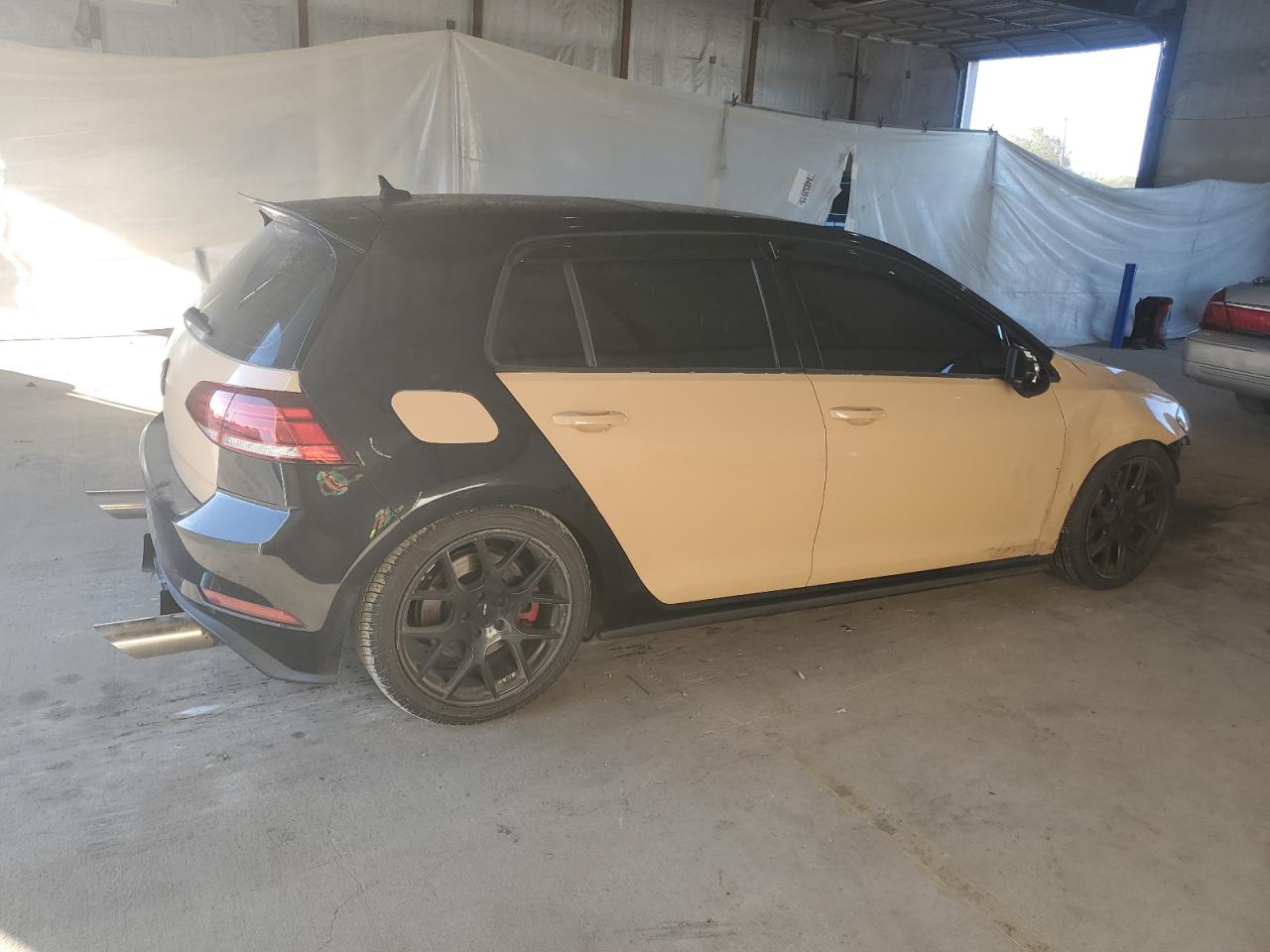 VOLKSWAGEN GOLF GTI S