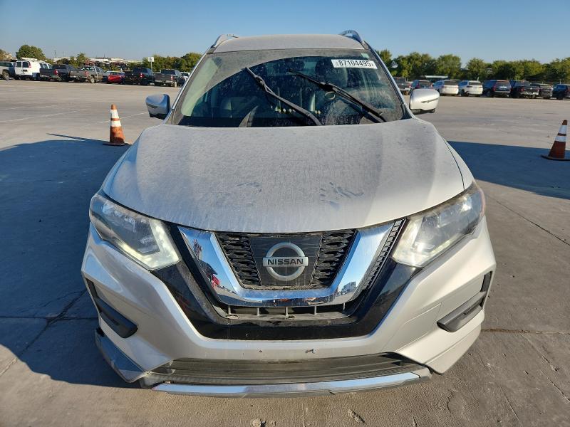 2017 NISSAN ROGUE SV KNMAT2MT6HP592826