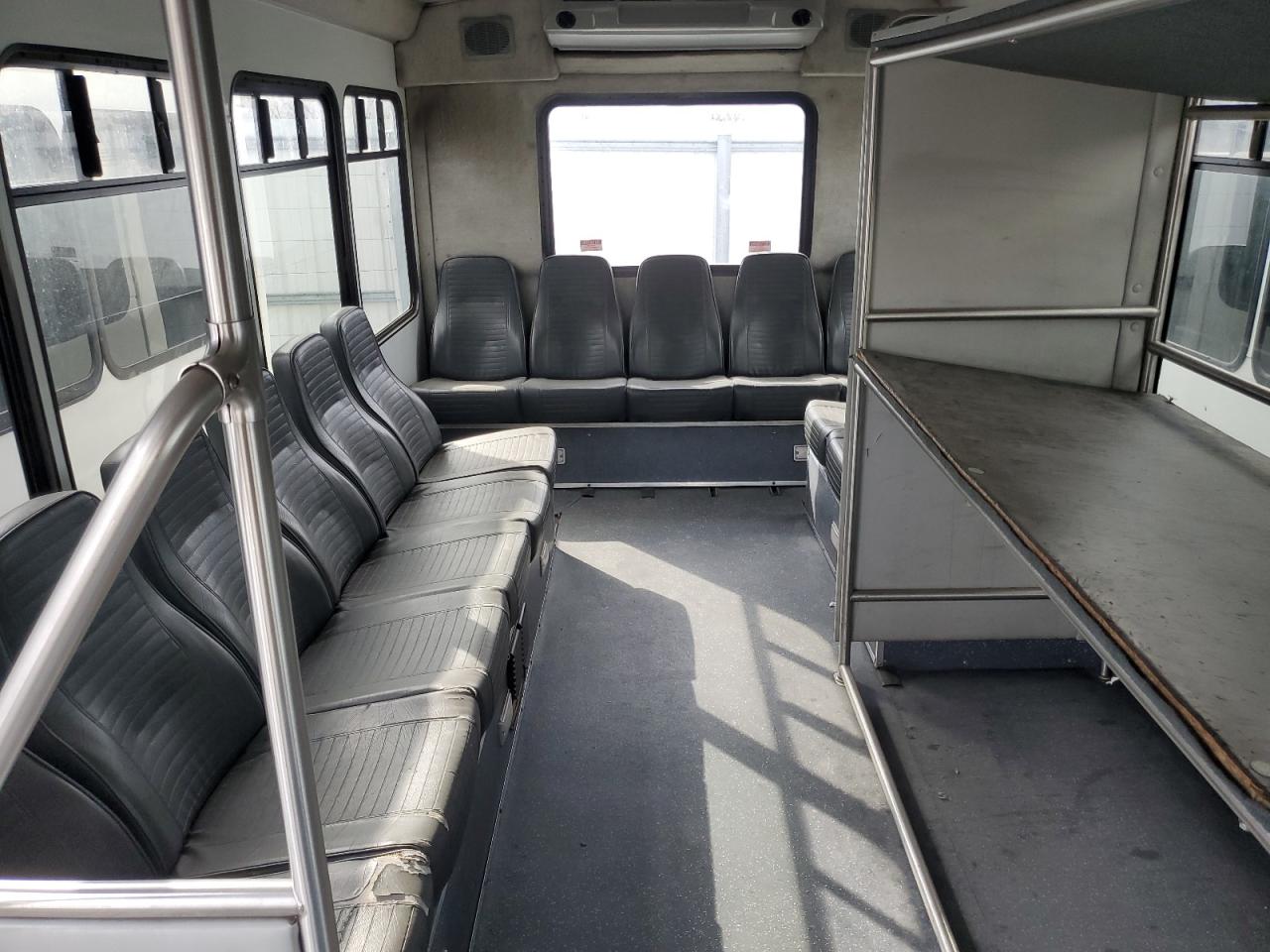 CHEVROLET EXPRESS G4500