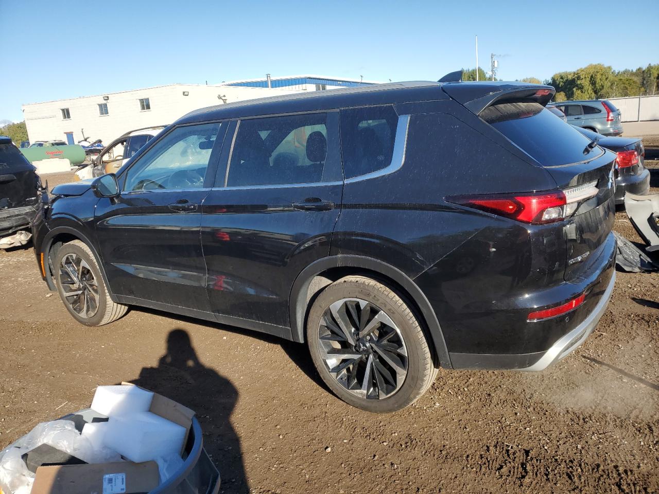 MITSUBISHI OUTLANDER SE