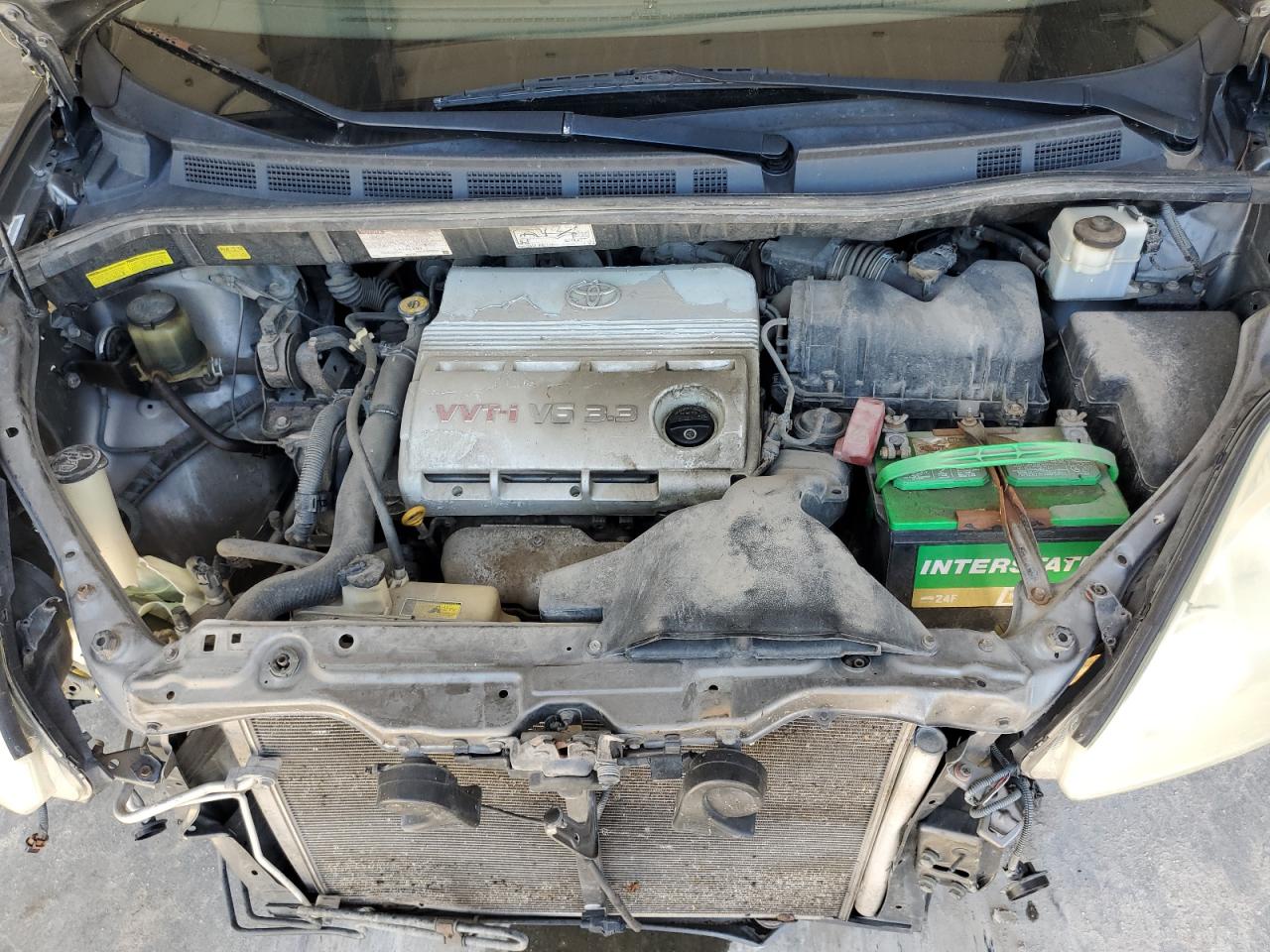 Lot #3302713023 2004 TOYOTA SIENNA XLE