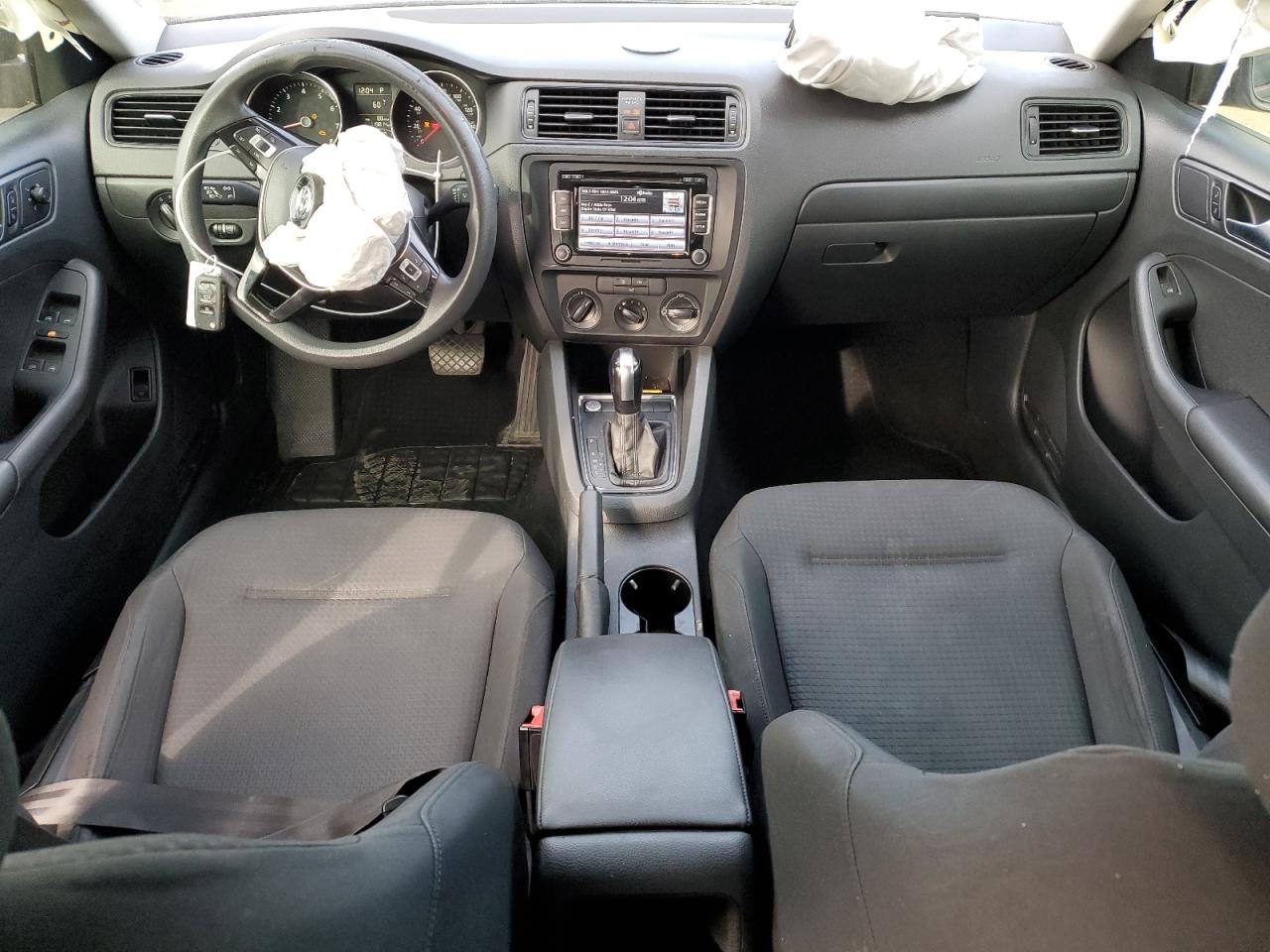 VOLKSWAGEN JETTA BASE