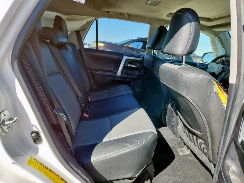 2016 TOYOTA 4RUNNER SR - JTEZU5JR8G5110051