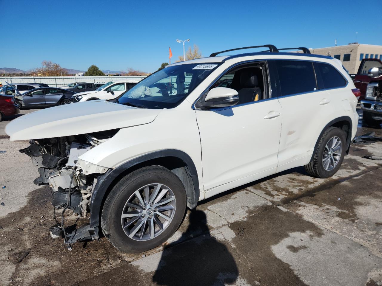 TOYOTA HIGHLANDER SE