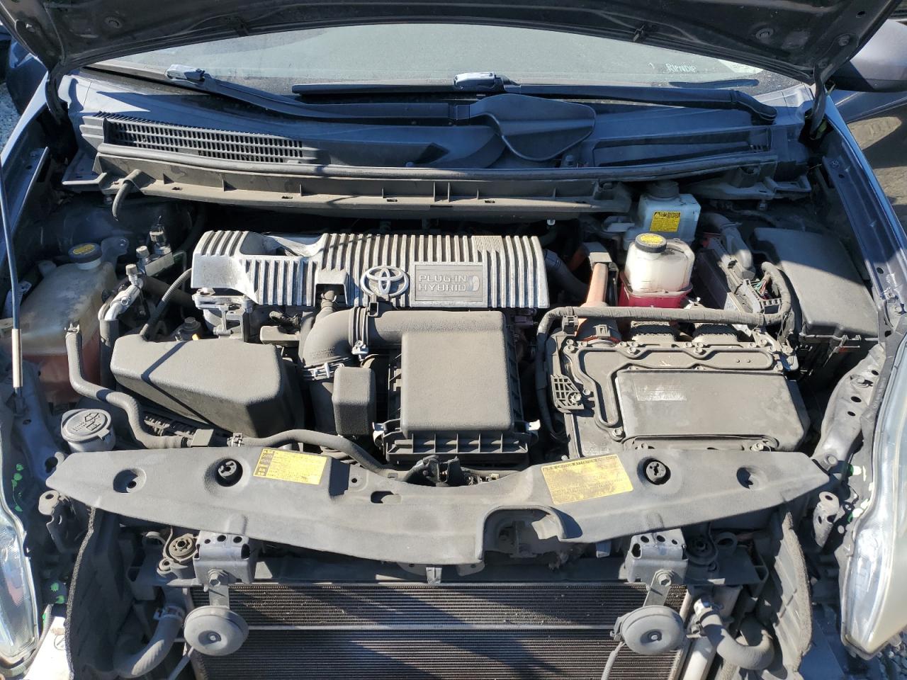 TOYOTA PRIUS PLUG