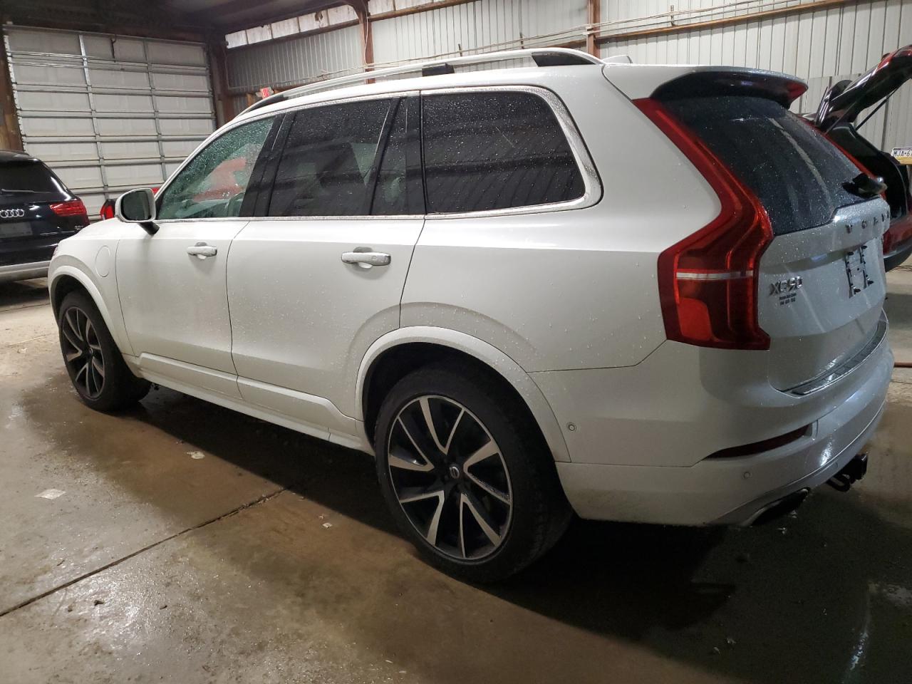 VOLVO XC90 T8 MOMENTUM