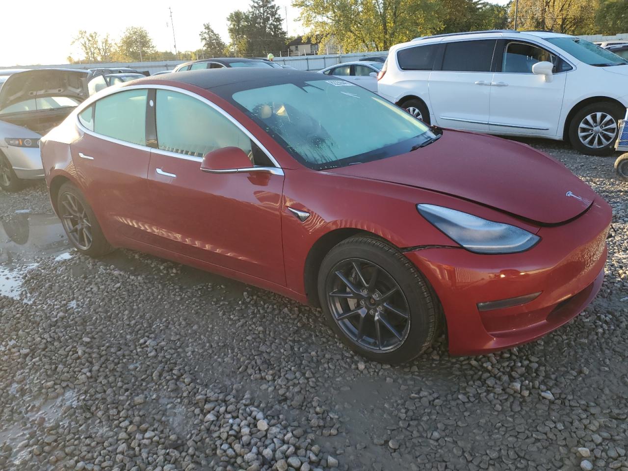 TESLA MODEL 3