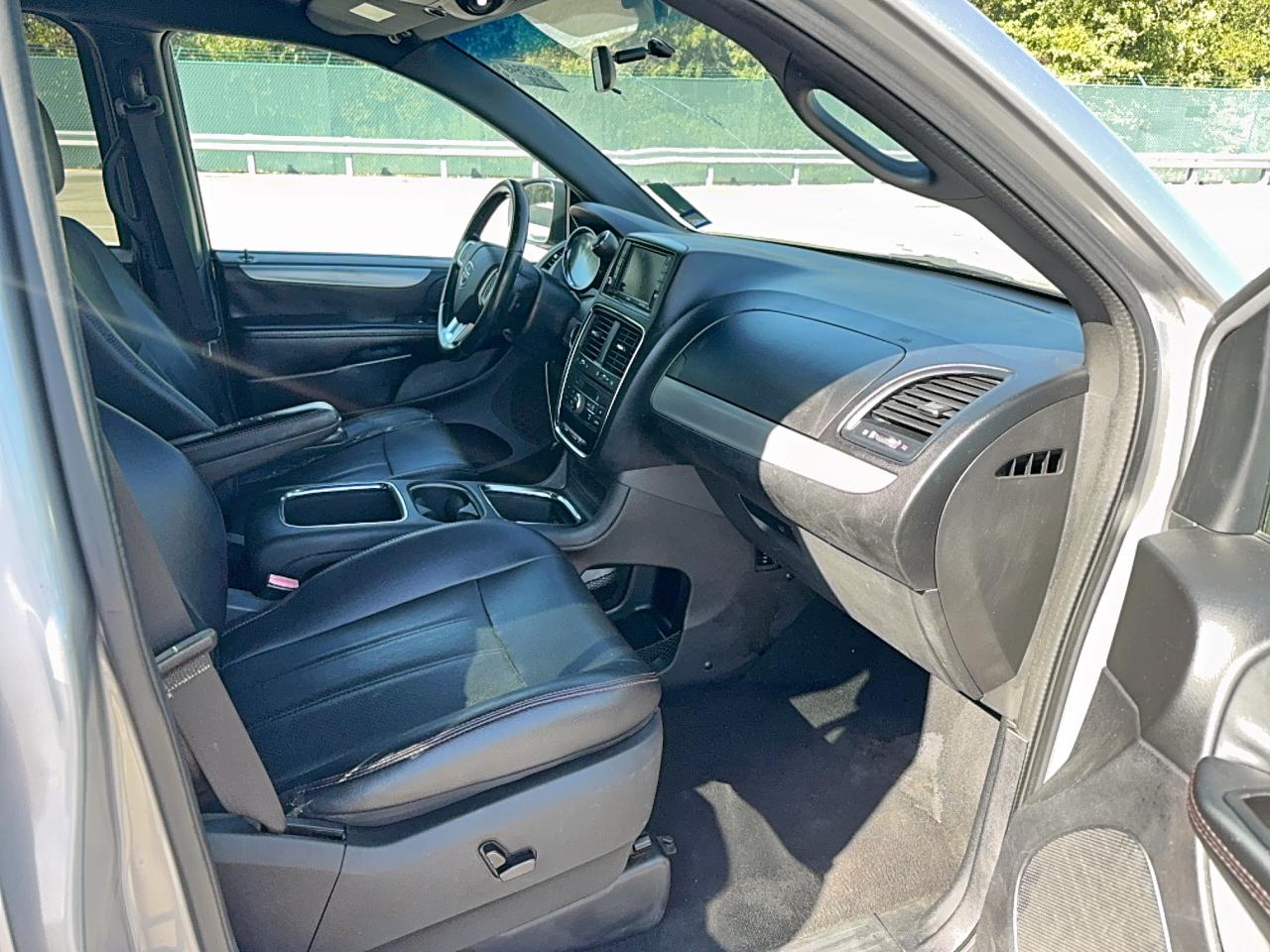 DODGE GRAND CARAVAN R/T