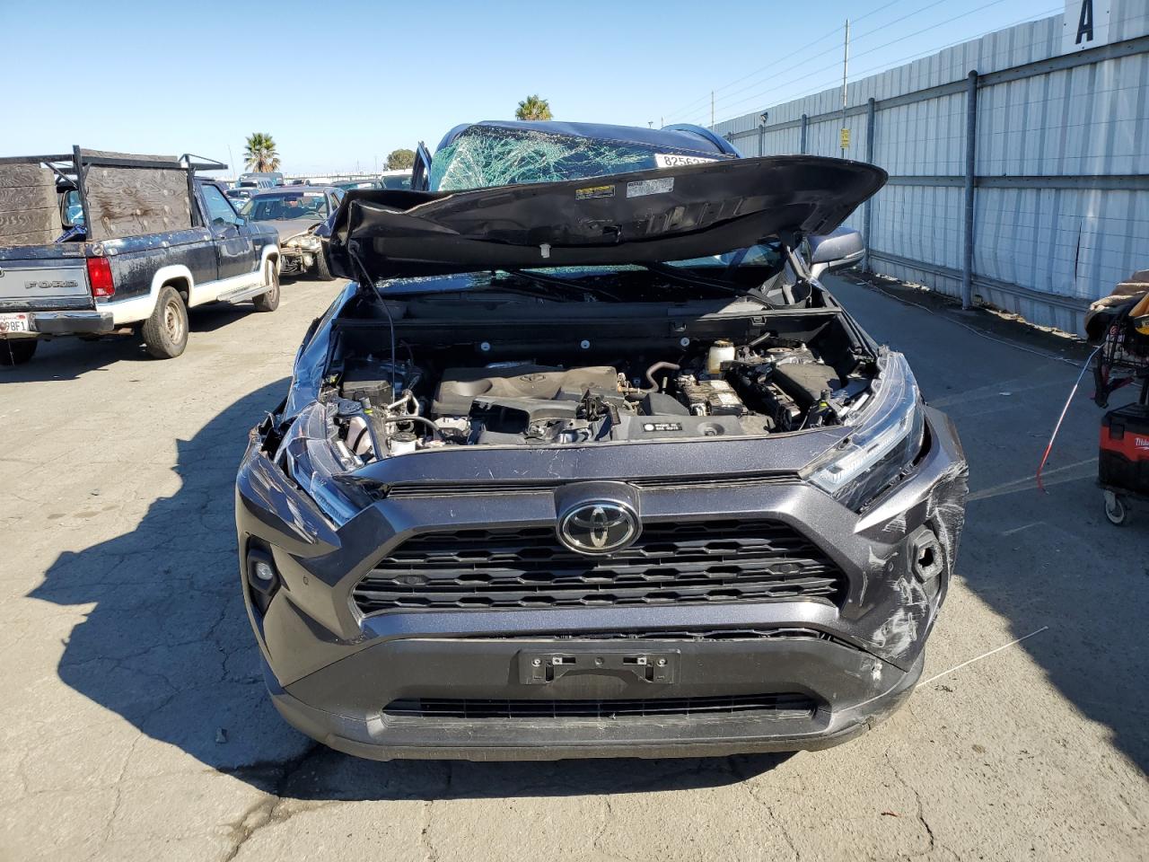 TOYOTA RAV4 XLE PREMIUM