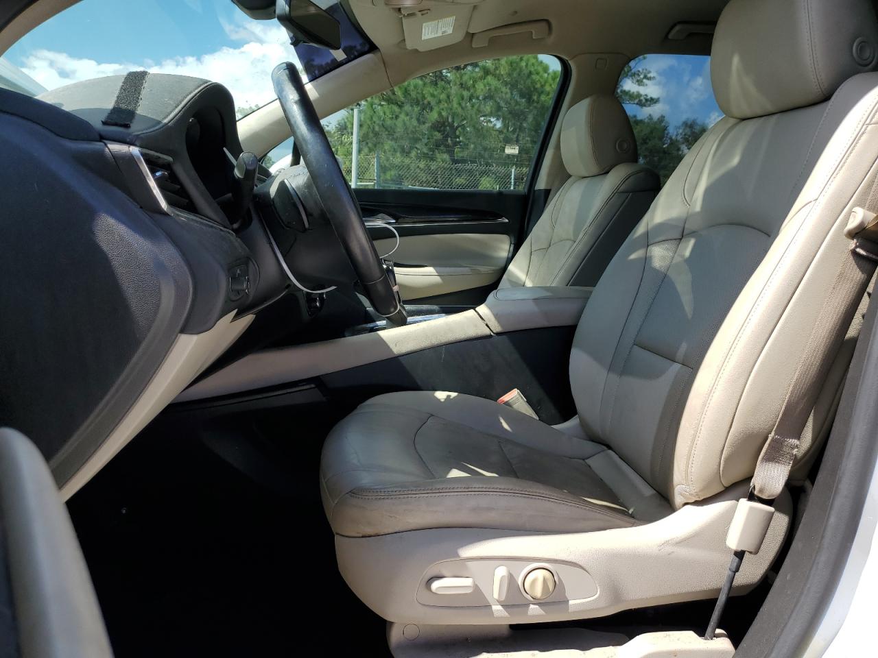 BUICK ENCLAVE ESSENCE